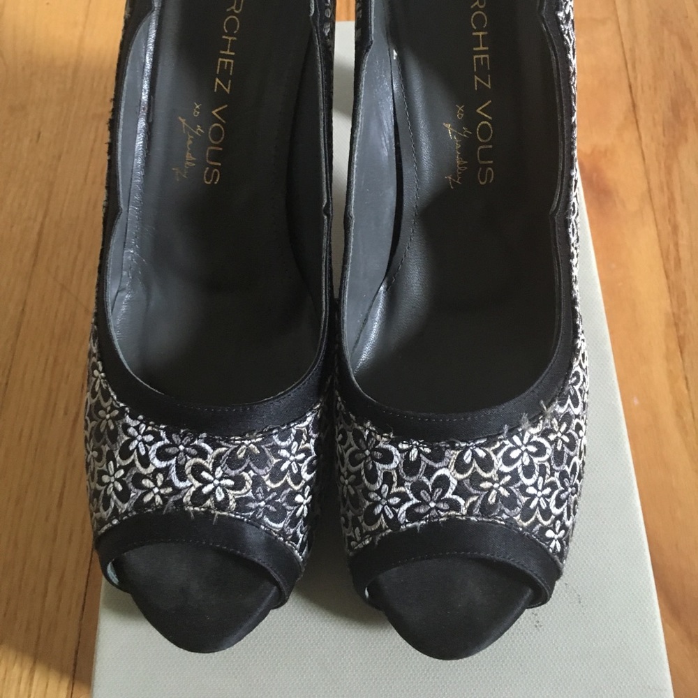 Beautiful MARCHEZ VOUS Heels. Almost NEW.  Worn only once.